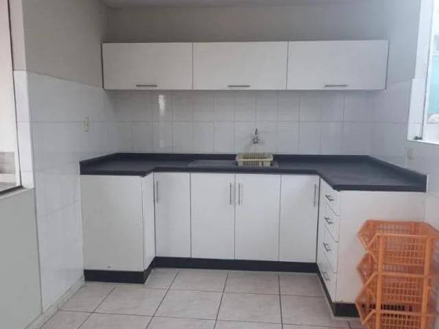 Duplex Tipo Casa con Ingreso Independiente en Urb Privada de Jlbyr