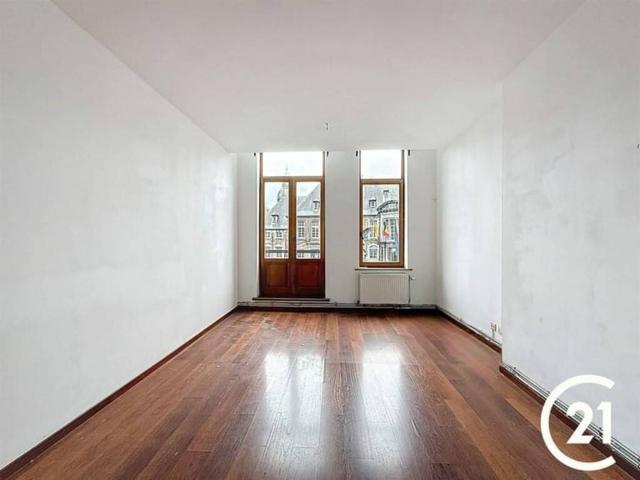 Duplex Triplex en Location à Dinant