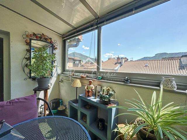 DUPLEX TYPE 90 M2 AVEC PARKING PRIVÉ ET VERANDA + BALCON