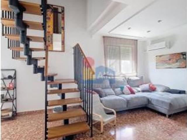 Dúplex Venta Silla, Silla