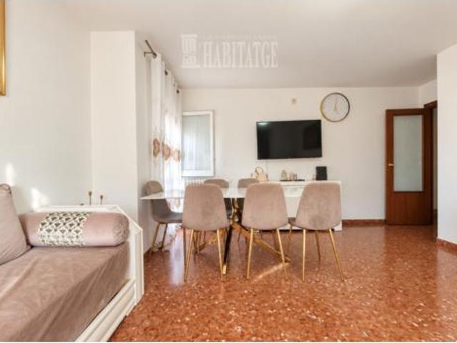 Dúplex Venta Vic, Estadi Horta Vermella Santa Anna