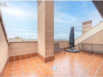 Dúplex en venta en Calle de Lopéz Polin - Plaza aparcamiento