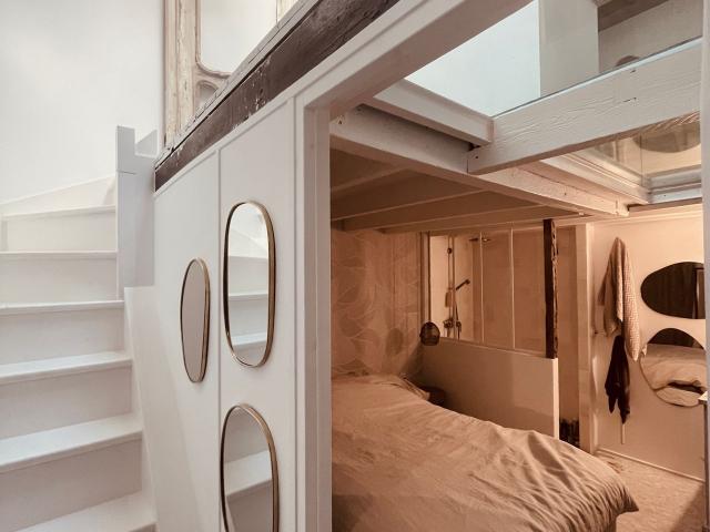 Duplex vintage, Paris, Paris Amsterdam Apartments for Rent