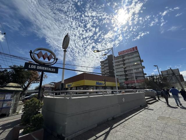 Dúplex  ñuñoa, metro los orientales  2dorm+2b+2est+1b  norte