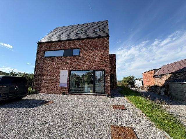 Duplexappartement met 3 slpks en ruim terras in Geetbets