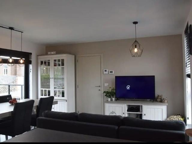 Duplexappartement met twee slaapkamers en zuidgericht terras in Dikkebus