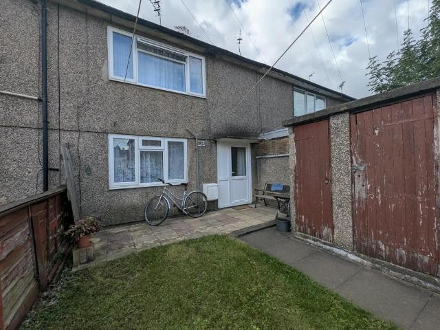 Dupont Close, Leicester LE3 2 bed terraced house to rent £875 pcm £202 pw
