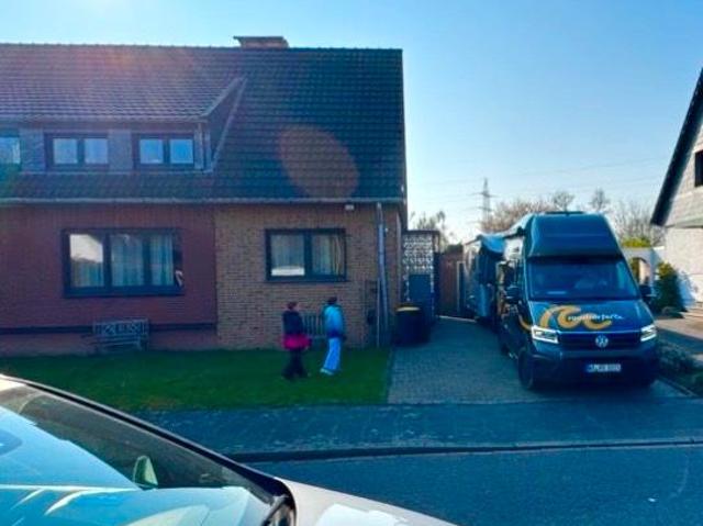 Duppelhaushelfte in begehrter Grünlage ruhige Sackgassenlage