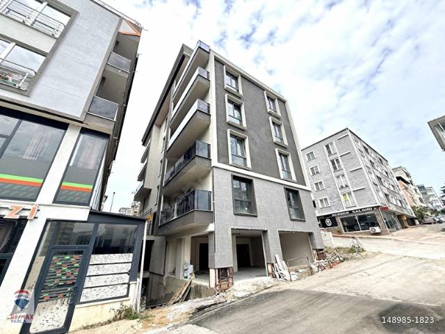 DURUŞEHİR'DE SIFIRI OTURUMA HAZIR LÜKS 1+1 GENİŞ DAİRE