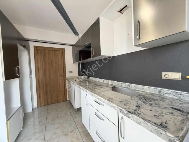 Duru Team İldem'de Anayol Üzerinde 3+1 Geniş Kiralık Daire !