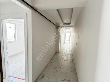 Duru'dan Filli Kavşak Ana Cadde Sıfır Kiralık Sıfır 3+1 Daire!