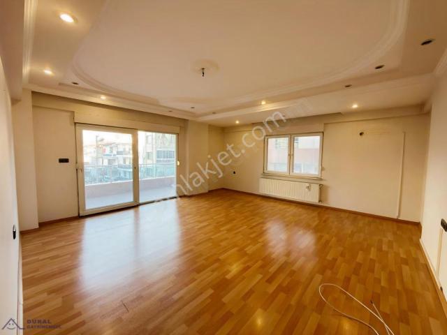 Dur al Gayrimenkul'den Forum Çamlığın Altında Kiralık 3+1 Daire