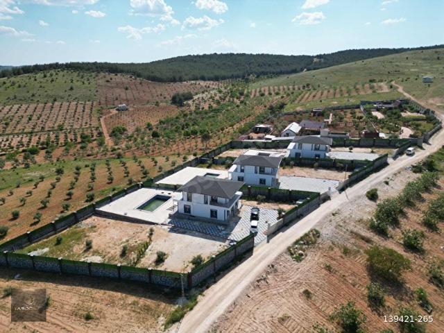 DURANTAŞ'DA ANAHTAR TESLİM 3 ADET ULTRA LÜKS SATILIK BAĞ EVİ