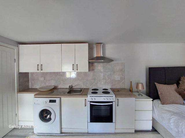 Durbar Road Back, Luton LU4, 1 bed flat to rent, £750 pcm | PrimeLocation