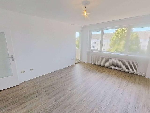 Durchdacht & geräumig: Helle 3 Zimmer Wohnung mit Tageslicht Vollbad