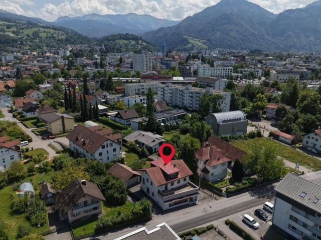 Durchdachtes Wohn und Geschäftshaus in Dornbirn – 2 Wohnungen & vielseitig nutzbare Geschäftsfläche