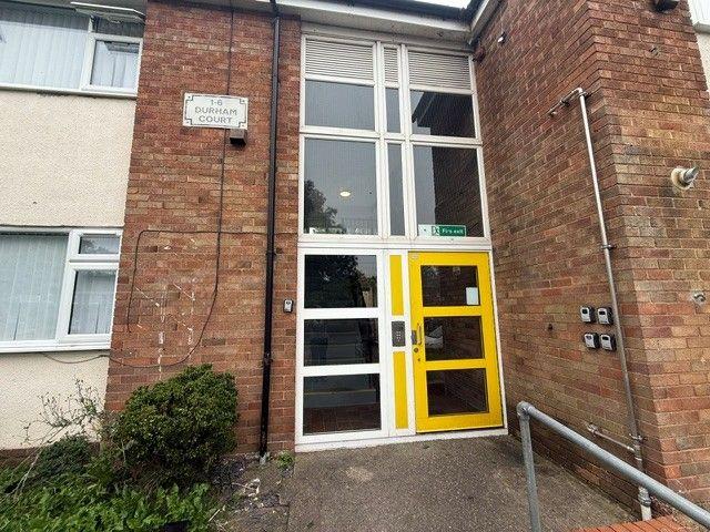 Durham Court, Ellesmere Port CH65, 3 bed flat to rent, £925 pcm | PrimeLocation