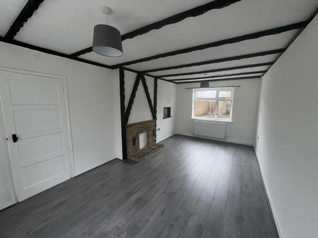 Durham Avenue, Willenhall WV13 3 bed end of terrace house to rent £1,000 pcm £231 pw