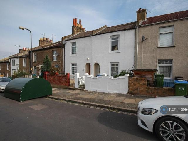 Durham Rise, London, SE18 2 bed terraced house to rent £1,850 pcm £427 pw