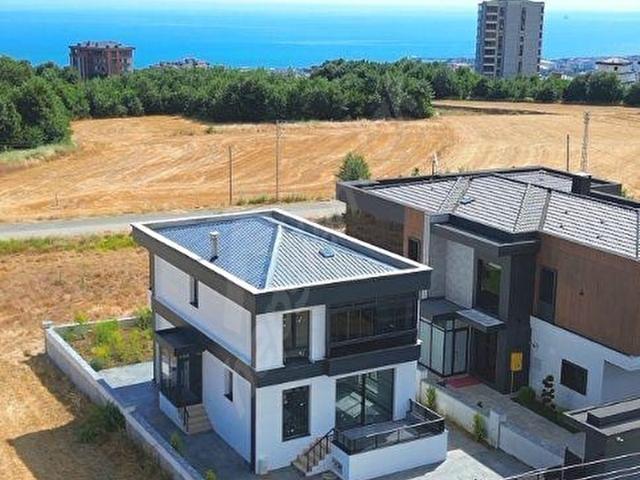 DURMAZER İNŞAAT&EMLAK'TAN ALANLI'DA SATILIK 4+1 VİLLA