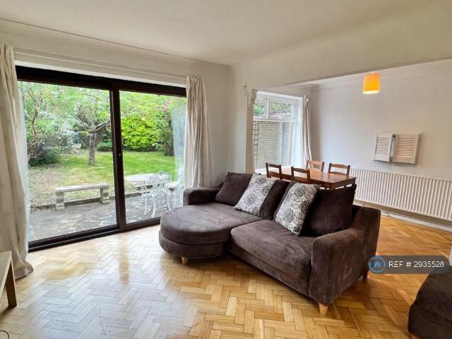 Durnford Way, Cambridge, CB4 3 bed semi detached house to rent £1,900 pcm £438 pw