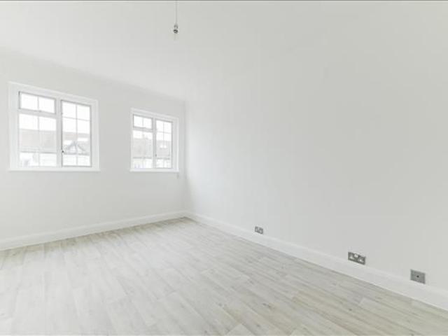 Durnsford Road, Wimbledon SW19, 1 bed flat to rent, £1,750 pcm | PrimeLocation