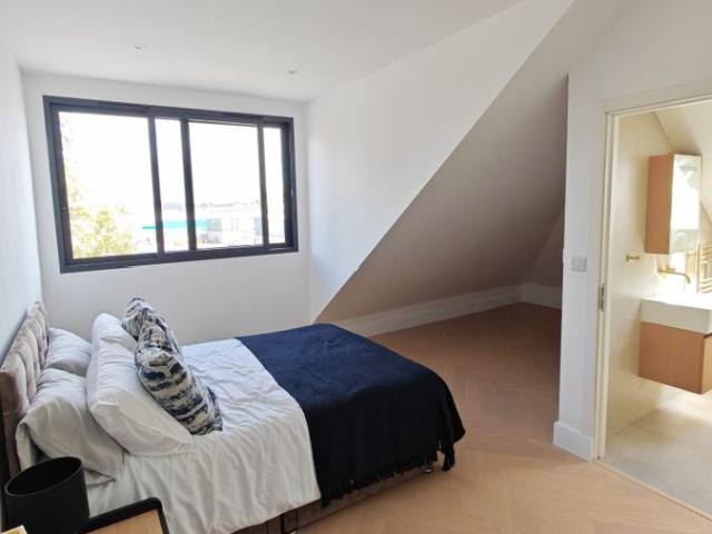 Durnsford Road, Wimbledon SW19, 2 bed flat to rent, £3,200 pcm | PrimeLocation