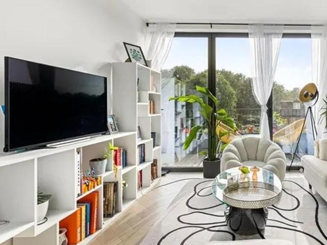 Durnsford Road, London, SW19 8HQ, United Kingdom | 2 bed apartment for rent #167642725 | Rentberry