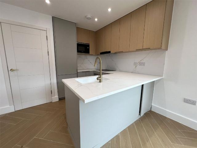Durnsford Road, London SW19, 2 bed flat to rent, £2,800 pcm | PrimeLocation