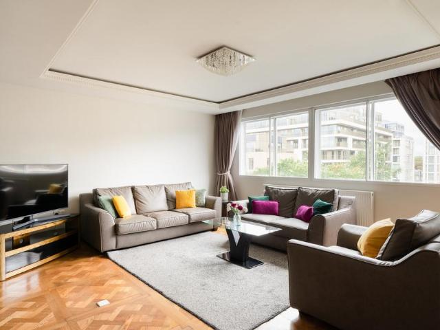 Durrels House, Warwick Gardens, London, W14 8PP, United Kingdom | 3 bed apartment for rent #133303991 | Rentberry