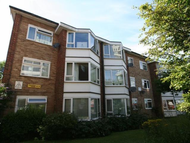 Durrington Gardens, Worthing BN12, 2 bed flat to rent, £1,200 pcm | PrimeLocation