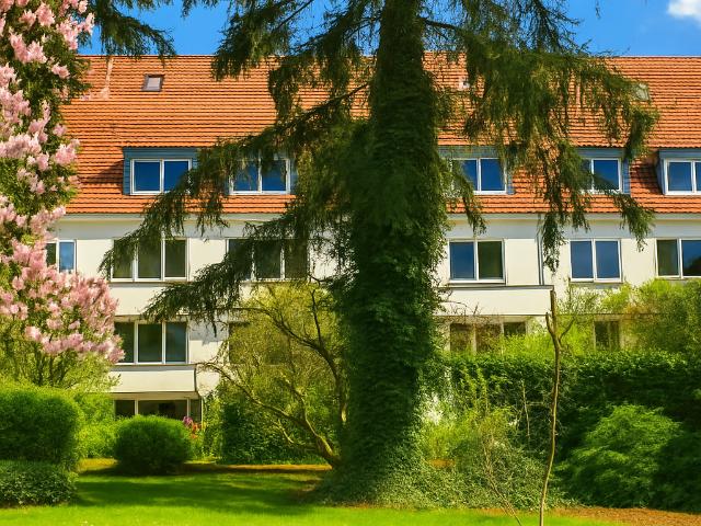 Düsseldorf Bilk! Zwei gepflegte Mehrfamilienhäuser auf großzügigem Grundstück!