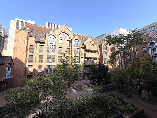 Düsseldorf Carlstadt: Großzügiges Wohnen im Kunst und Antiquitätenviertel!