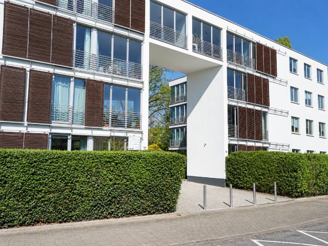 Düsseldorf: Exklusives Wohnen – Stilvolle 3 Zimmer Wohnung mit Loggia & Tiefgarage