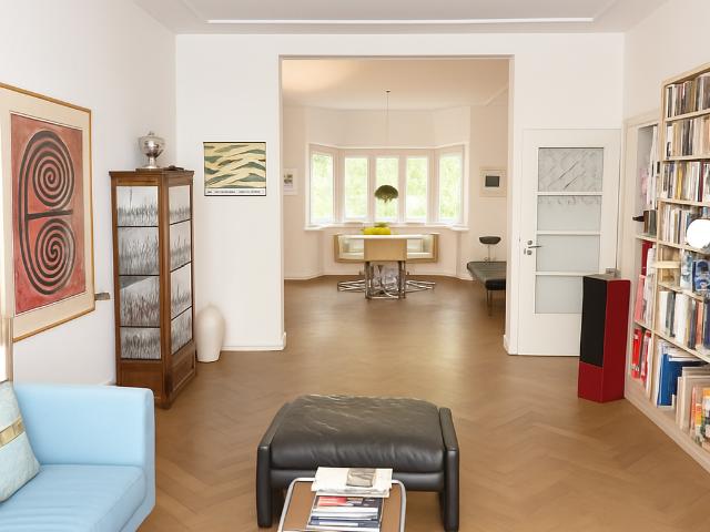 Düsseldorf Golzheim! Tolle 3 4 Zimmer Altbauwohnung mit Balkon und TG Einstellplatz!