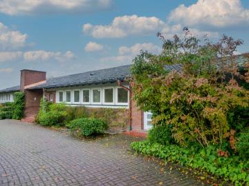 Hubbelrath, Dorp, Hubbelrath - Garten, Parkplatz