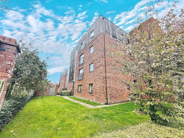 Dutton Court, Warrington 1 bed apartment to rent £800 pcm £185 pw