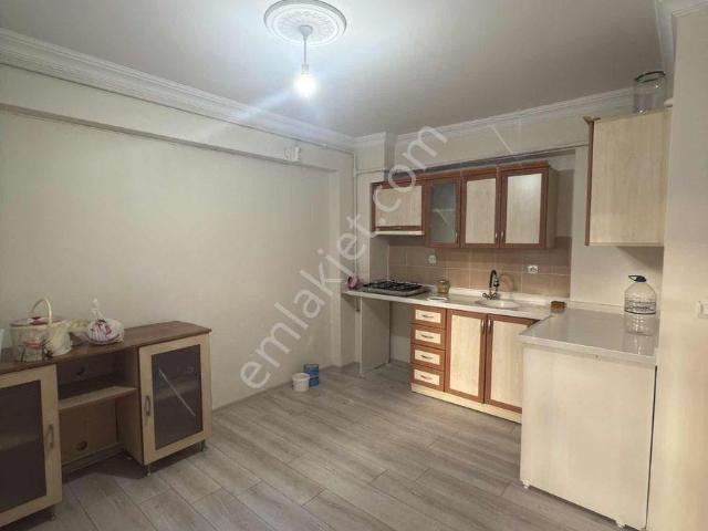 Dutluk Merkezde Metro Yakını 1+1 Kiralık Daire