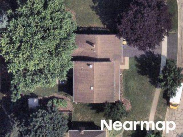 Duxbury Ln