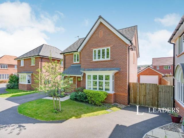 Duxford Close, WA7 4 bed house to rent £1,950 pcm £450 pw