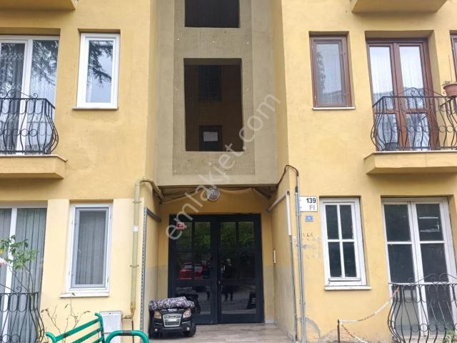 Düzce Bahçeşehir Yeşiltepe Mahallesi'nde 3+1 Orta Kat Bakımlı Satılık Daire