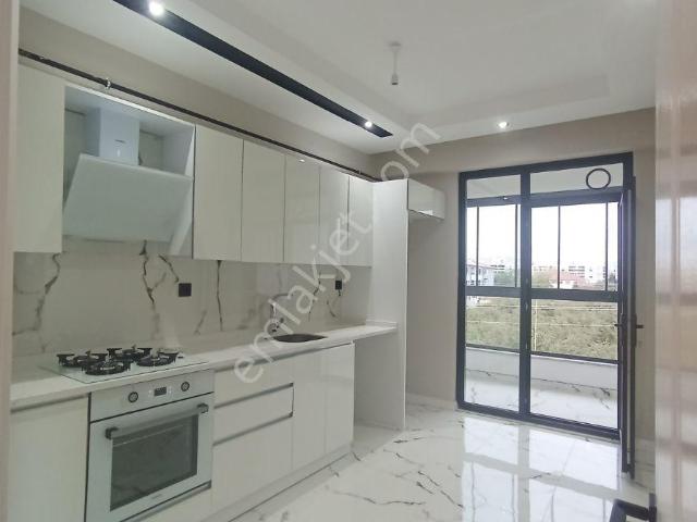 Düzce Beyciler Mahallesinde Ebeveyn Banyolu Kiralık 3+1 Daire