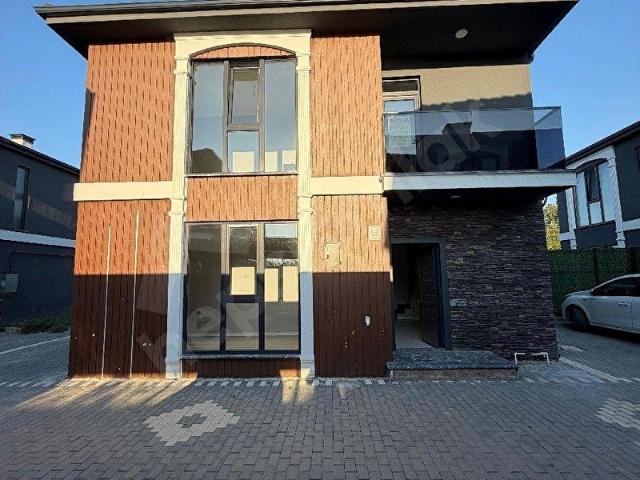 DÜZCE İMZA GAYRİMENKUL ' DEN SATILIK TEKİL VİLLA