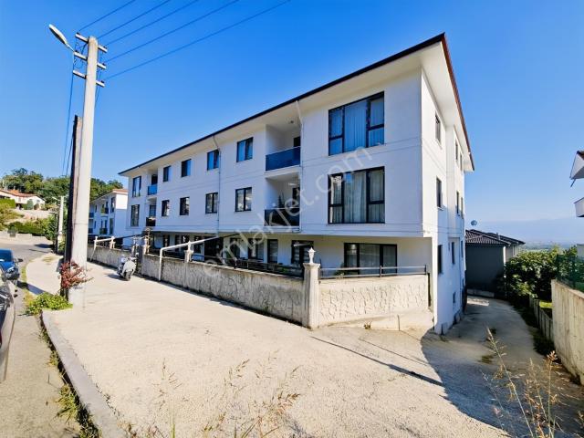 Düzce Konuralp Taşlı Sitesi 2+1 Salon Mutfak Ayrı Kiralık Daire
