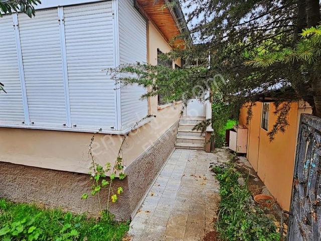 Düzce Merkez Çay Mah. 280 M2 Arsa Üzerinde Müstakil Ev