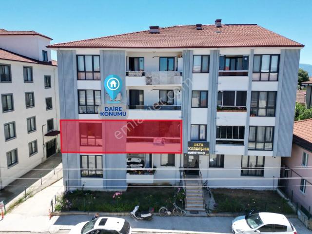 Düzce merkez nusrettinde Arakat kapalı Otoparklı Satılık 3+1