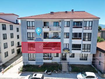 Düzce merkez nusrettinde Arakat kapalı Otoparklı Satılık 3+1