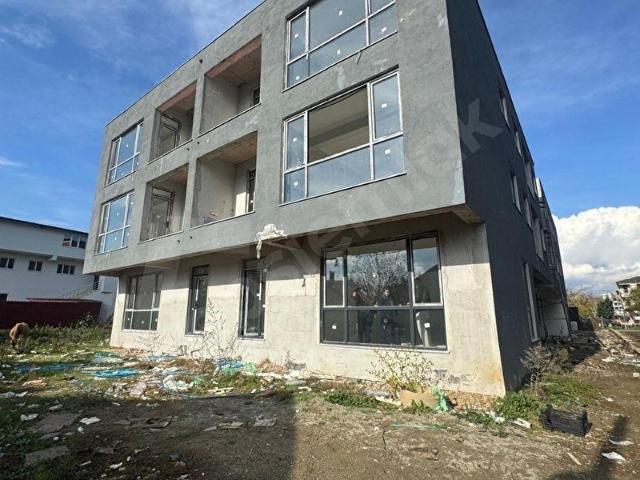 DÜZCE METEK MERKEZDE 3+1 EBEVEYN BANYOLU MÜSTAKİL BAHÇELİ DAİRE