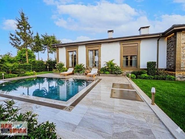 Düzcenin En Değerlisi:864m² Arsada Ultra Lüks Tam Müstakil Villa