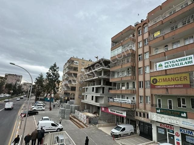 Düzgün Emlak'tan Ana Cadde Üzeri / Merkezi Konumda
